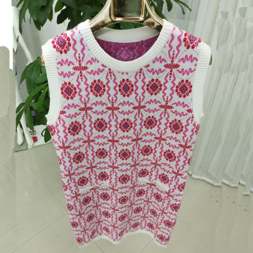 優雅與品質的完美結合 解析羊毛高級定制小香風提花無袖針織連衣裙